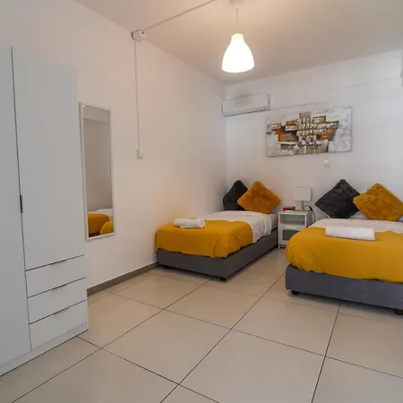 Jana's 2-br In